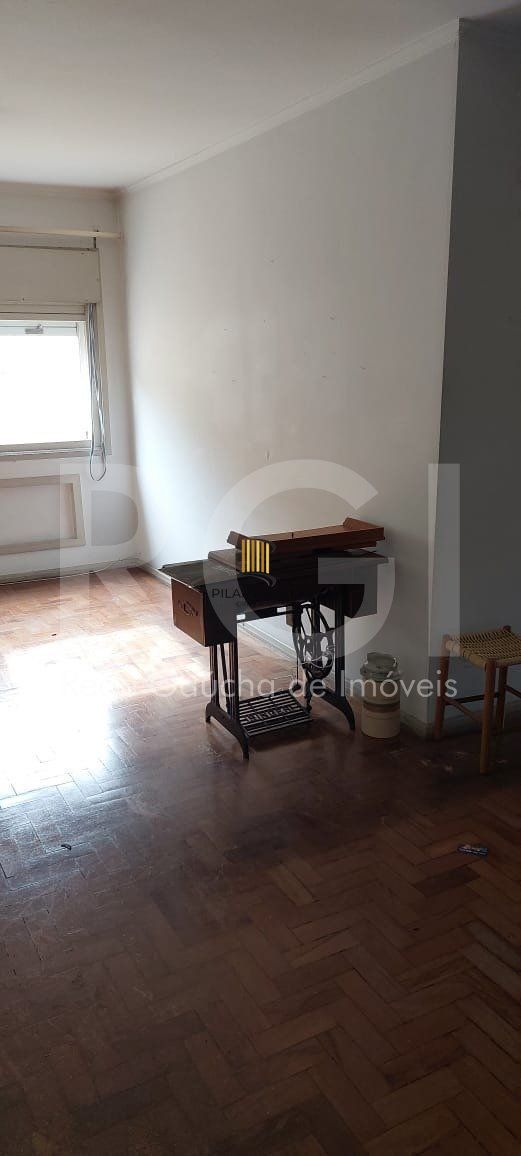 Apartamento com 3 quartos, 2 banheiros, desocupado e 1 vaga!