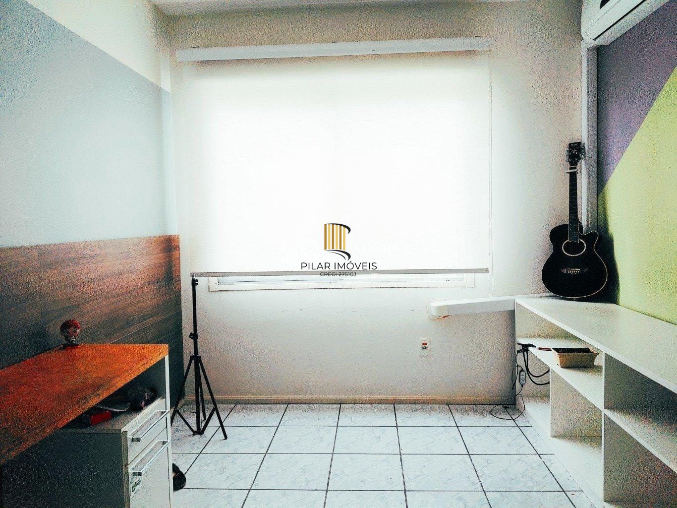 Apartamento 2 Dormitórios na Curupaiti com Vaga de Garagem – Completo e Bem Localizado