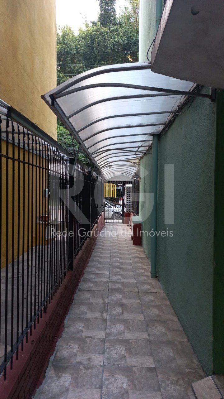 Apartamento 2 quartos, 2 vagas garagem, semi-mobilado na Praia de Belas!