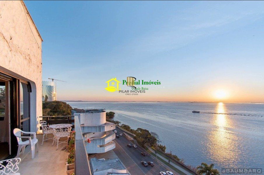 Cobertura para Venda - 306.94m², 3 dormitórios, sendo 2 suites, 2 vagas - Menino