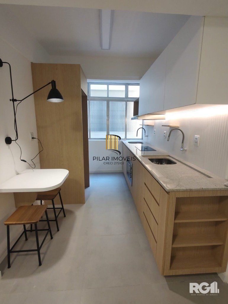 Apartamento de 1 dormitório, REFORMADO - Cód. RP342815