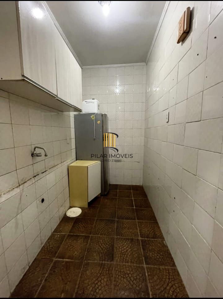 🔑 JK grande no Centro de Porto Alegre – oportunidade única para morar ou investir!