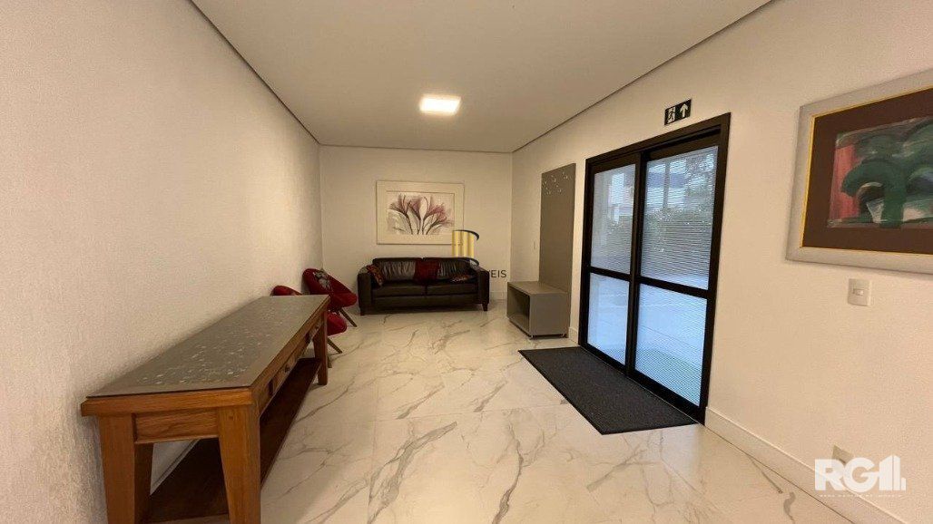 APARTAMENTO SEMI MOBILIADO - 3  DORM COM  GAR - CÓD. RP390648