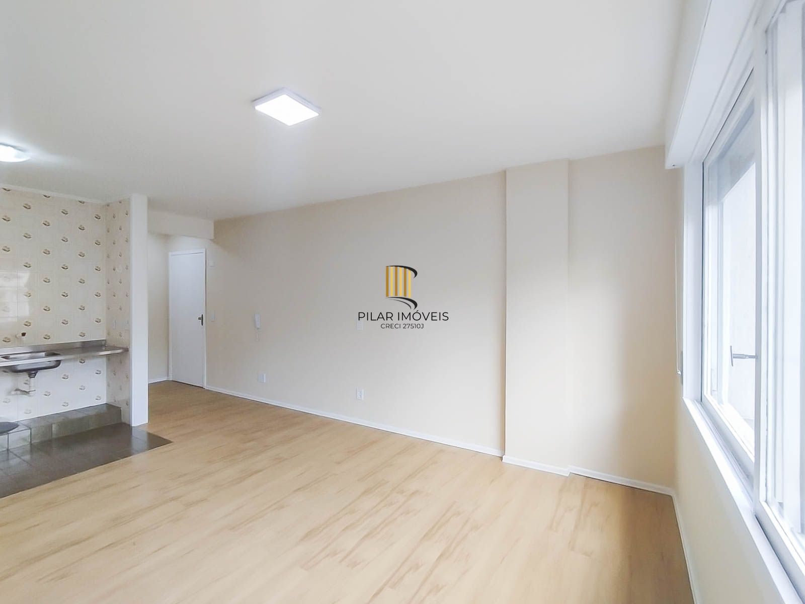 Apartamento Reformado na Rua da República – Ótima Vista e Iluminação Natural