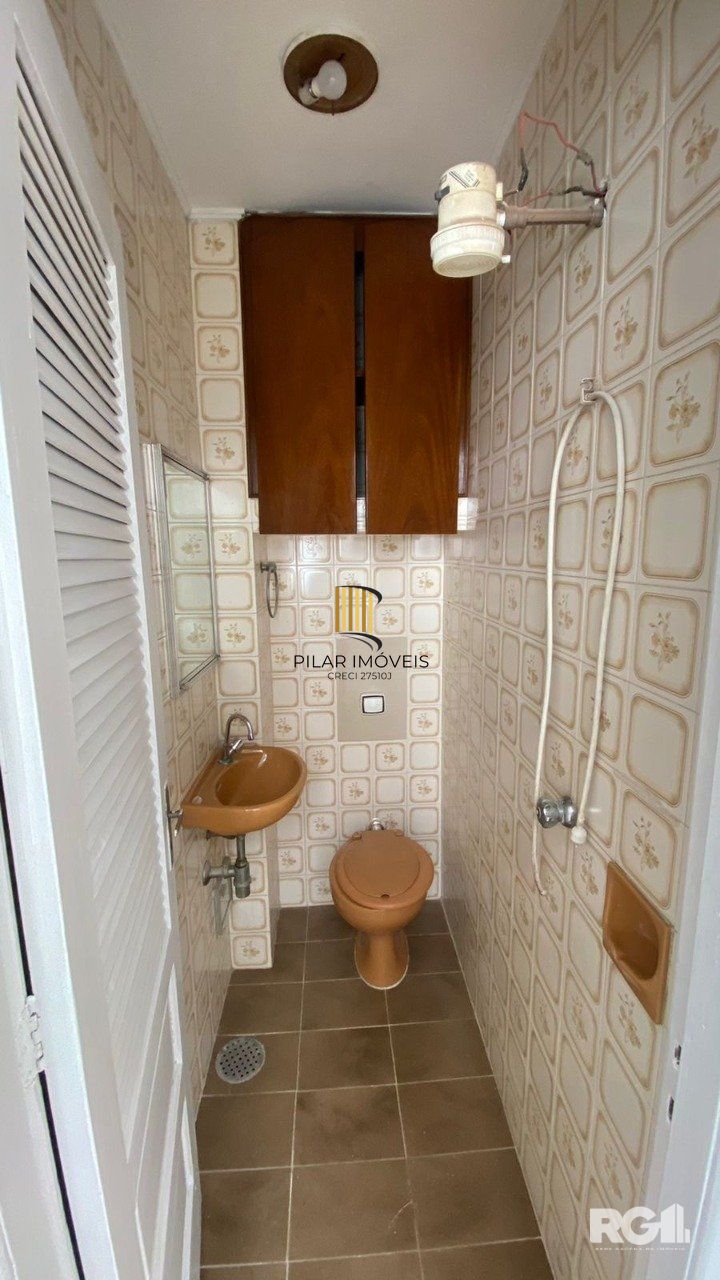 APARTAMENTO 3 DORMITÓRIOS WC AUXILIAR. CÓD. RP389992