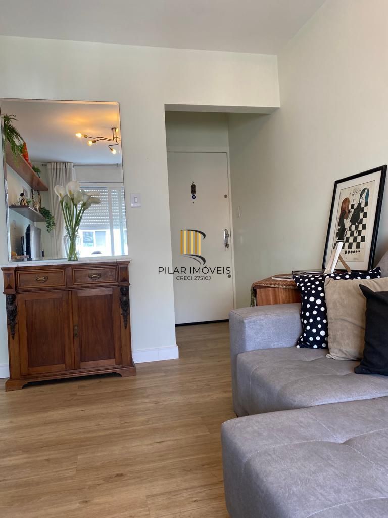 **Apartamento Semi  mobiliado à Venda em Porto Alegre, RS**