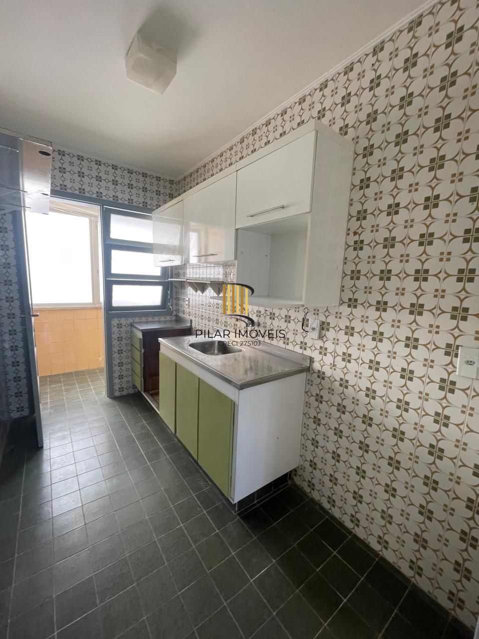 Apartamento-02Dormitorios-Garagem-Cidade-Baixa