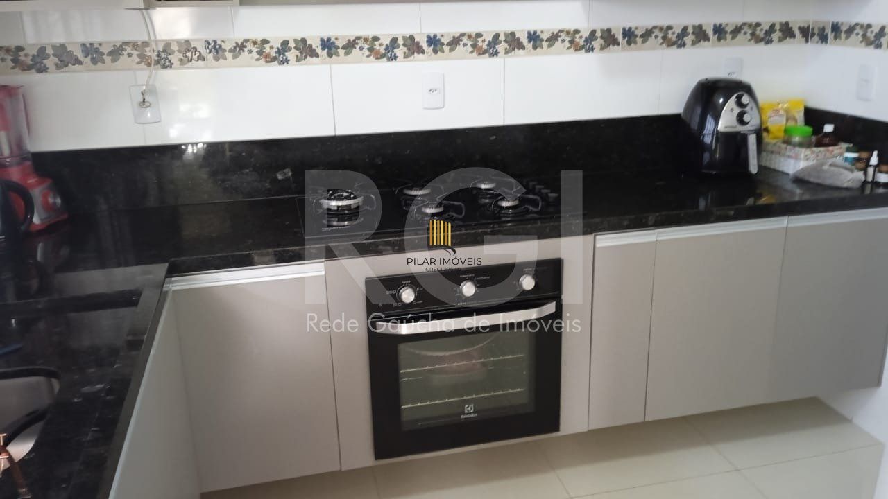 Casa para Venda - 90m², 3 dormitórios, 4 vagas - Maria Regina