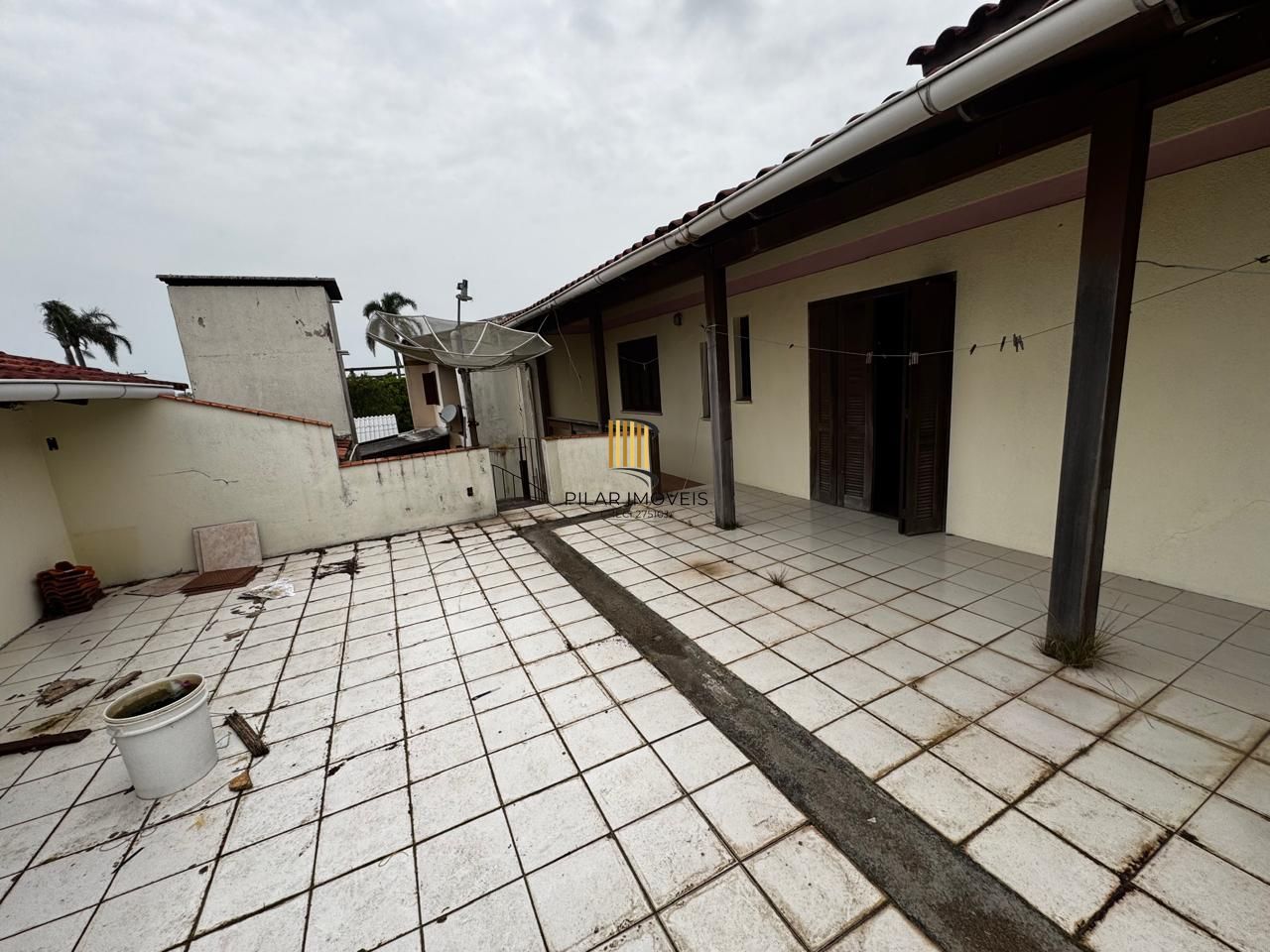 Casa residencial com 4 quartos, 3 banheiros e 1 suíte, localizada na rua Sete de Setembro