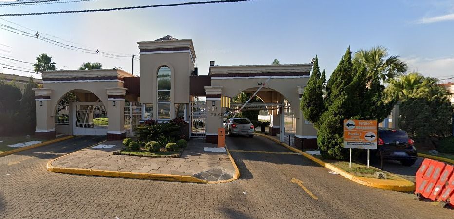 Casa em condomínio semi-mobiliada, desocupada e pronta para morar!