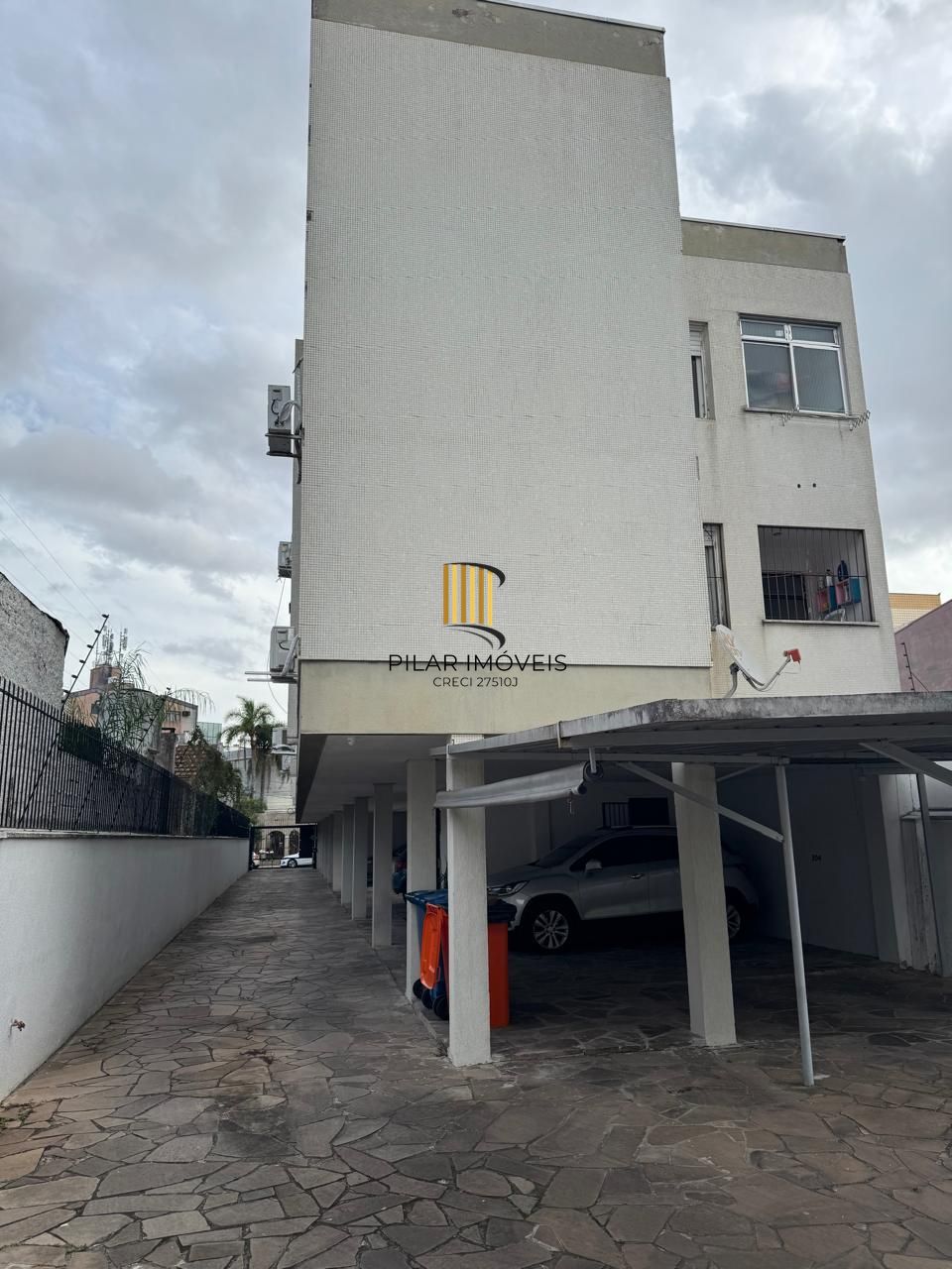 Apartamento 2 dormitórios no bairro Azenha
