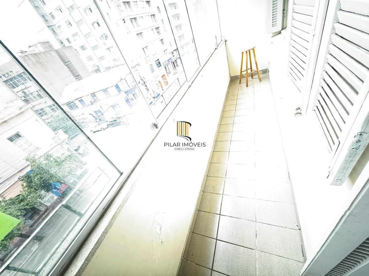 Apartamento amplo de 2 dormitórios na Cidade Baixa - Porto Alegre