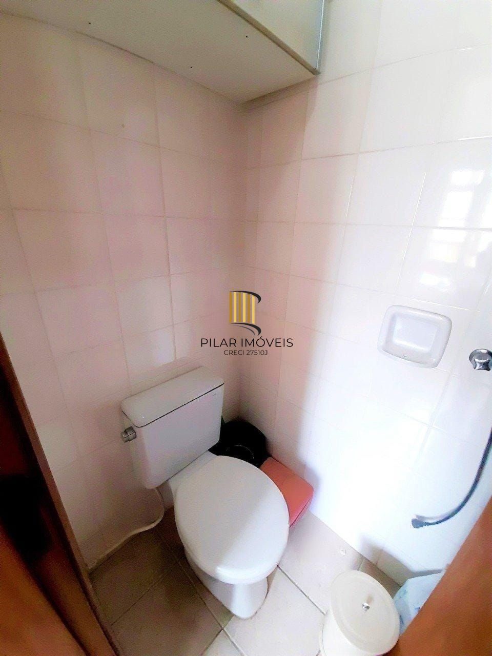 Apartamento-02 Dormitorios-Bairro Santana.