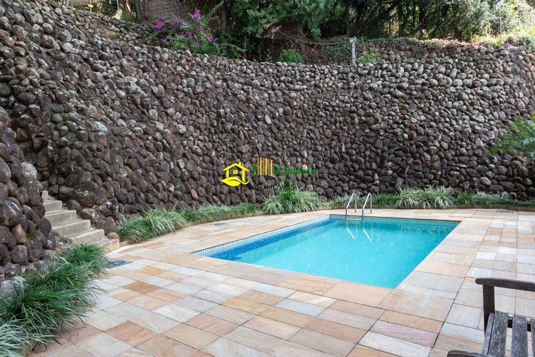 Cobertura para Venda - 306.94m², 3 dormitórios, sendo 2 suites, 2 vagas - Menino