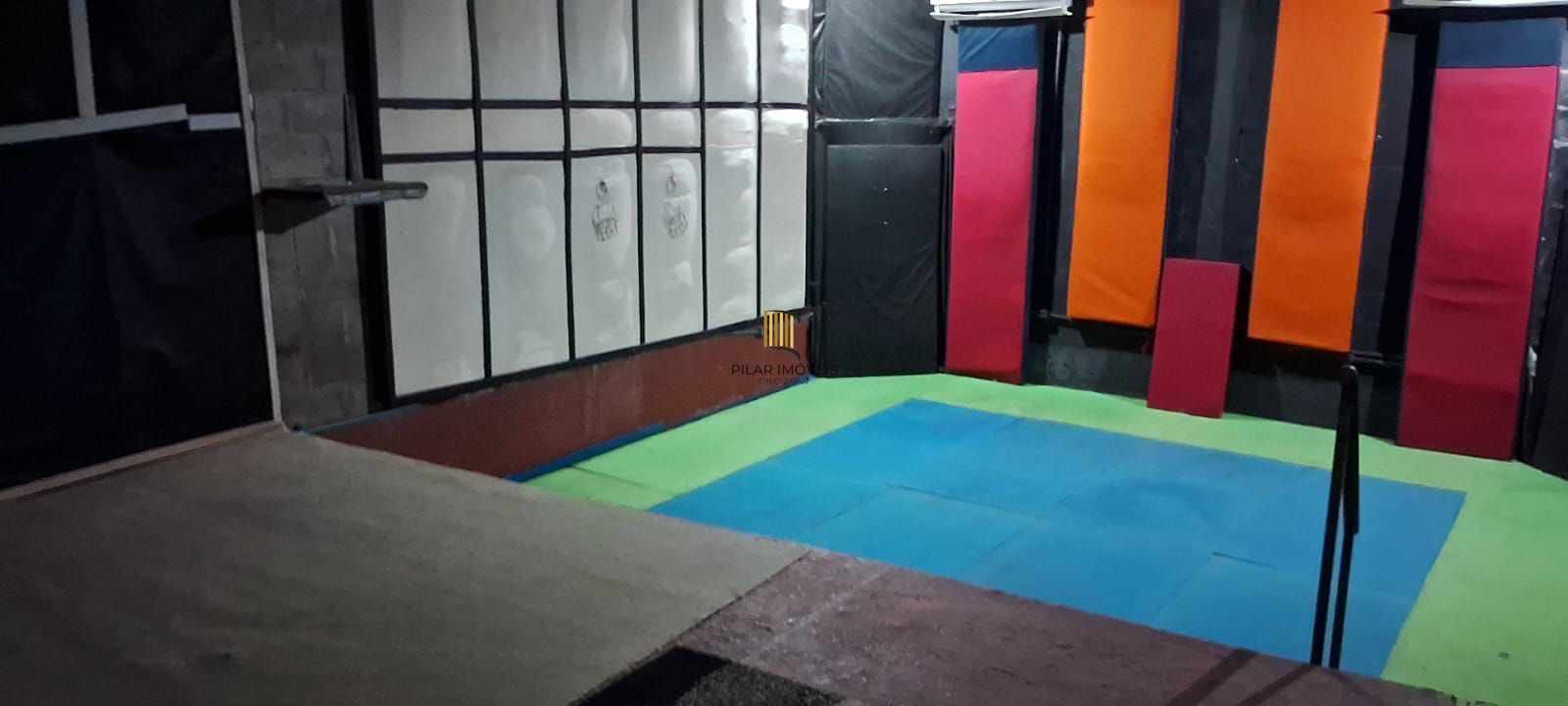 Casa Comercial Reformada no Bairro Rio Branco