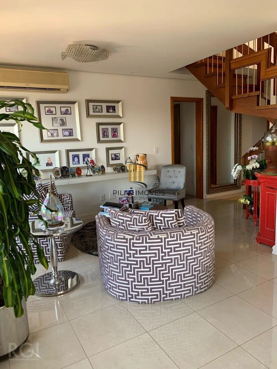 Cobertura para Venda - 310m², 3 dormitórios, sendo 1 suites, 4 vagas - Rio Branc