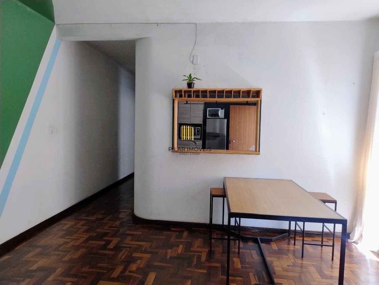 Ótimo apartamento desocupado de frente para a Redenção- Cidade Baixa