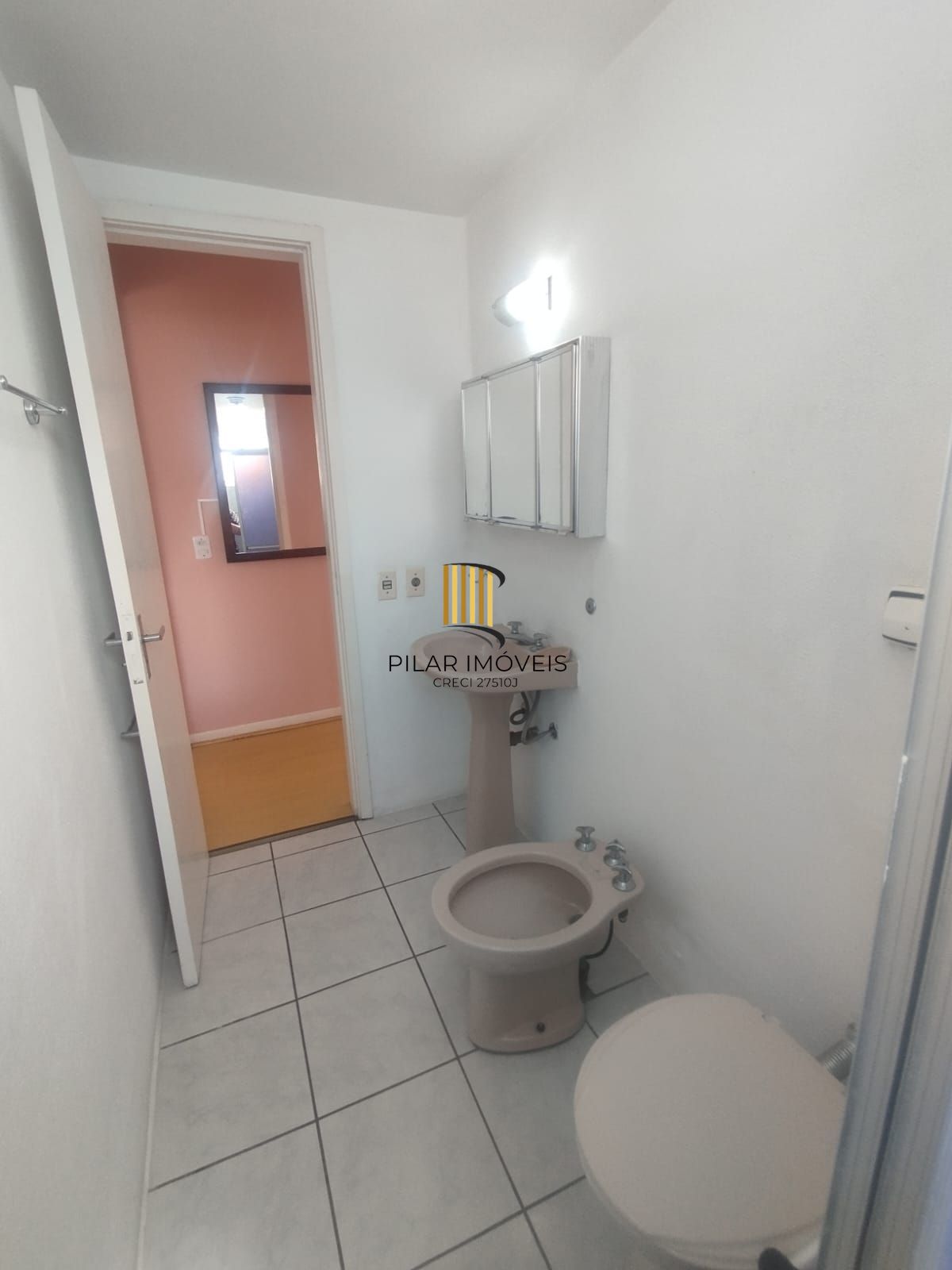 Apartamento 1 Dormitório na João Pessoa – Amplo, Ensolarado e com Área de Serviço Separada