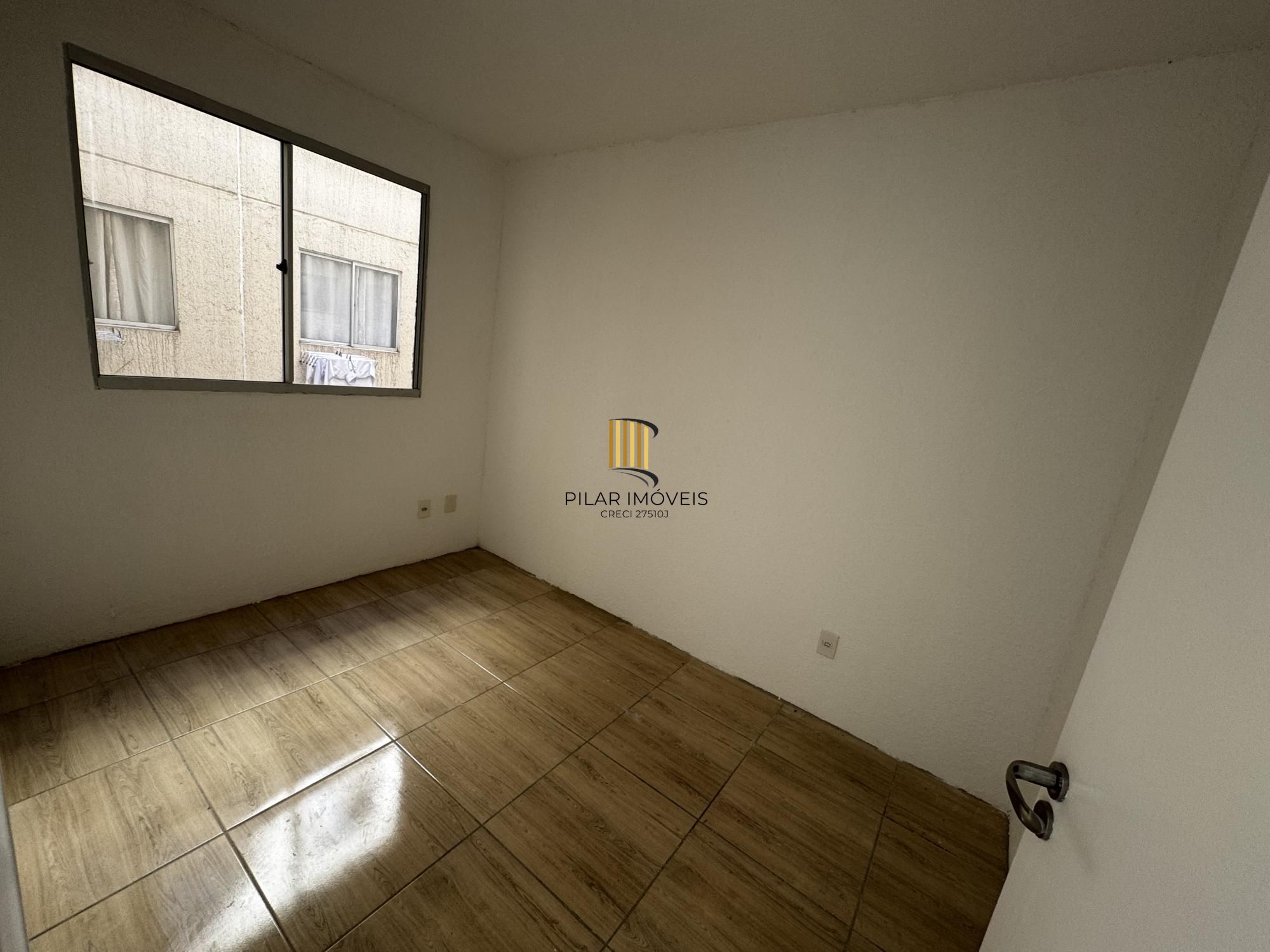 Apartamento de 2 dormitórios com garagem