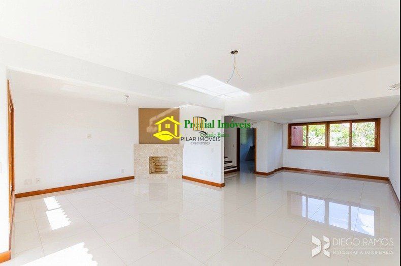 Casa Condominio para Venda - 395m², 3 dormitórios, sendo 1 suites, 3 vagas - Cri