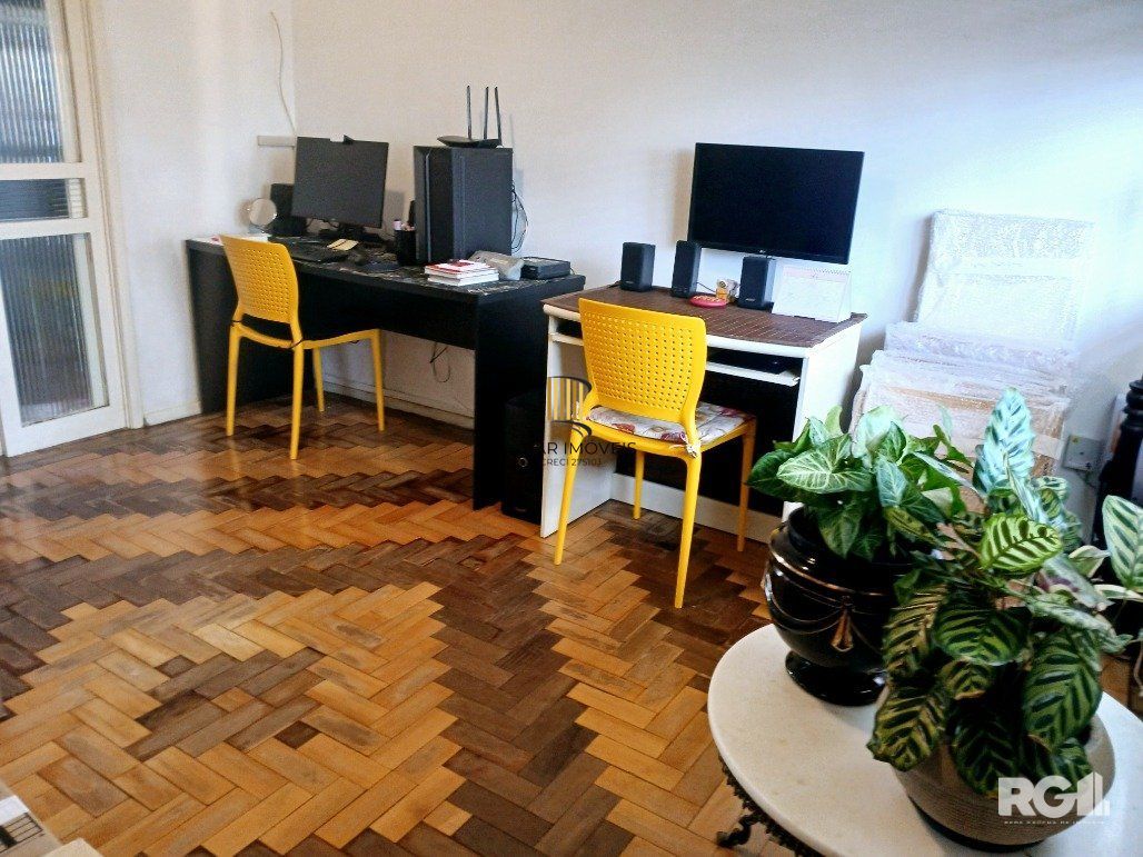 Casa à venda no Jardim do Salso - Porto Alegre - Cód. RP390826