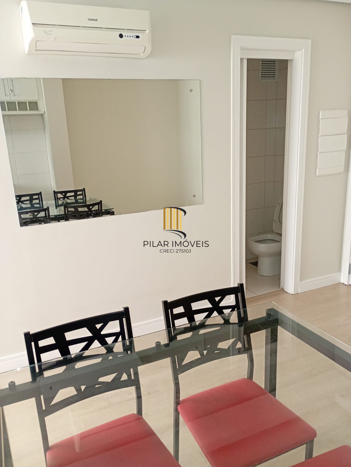 Apartamento de 1 dormitório, suíte, garagem, à venda em Cidade Baixa, Porto Alegre.