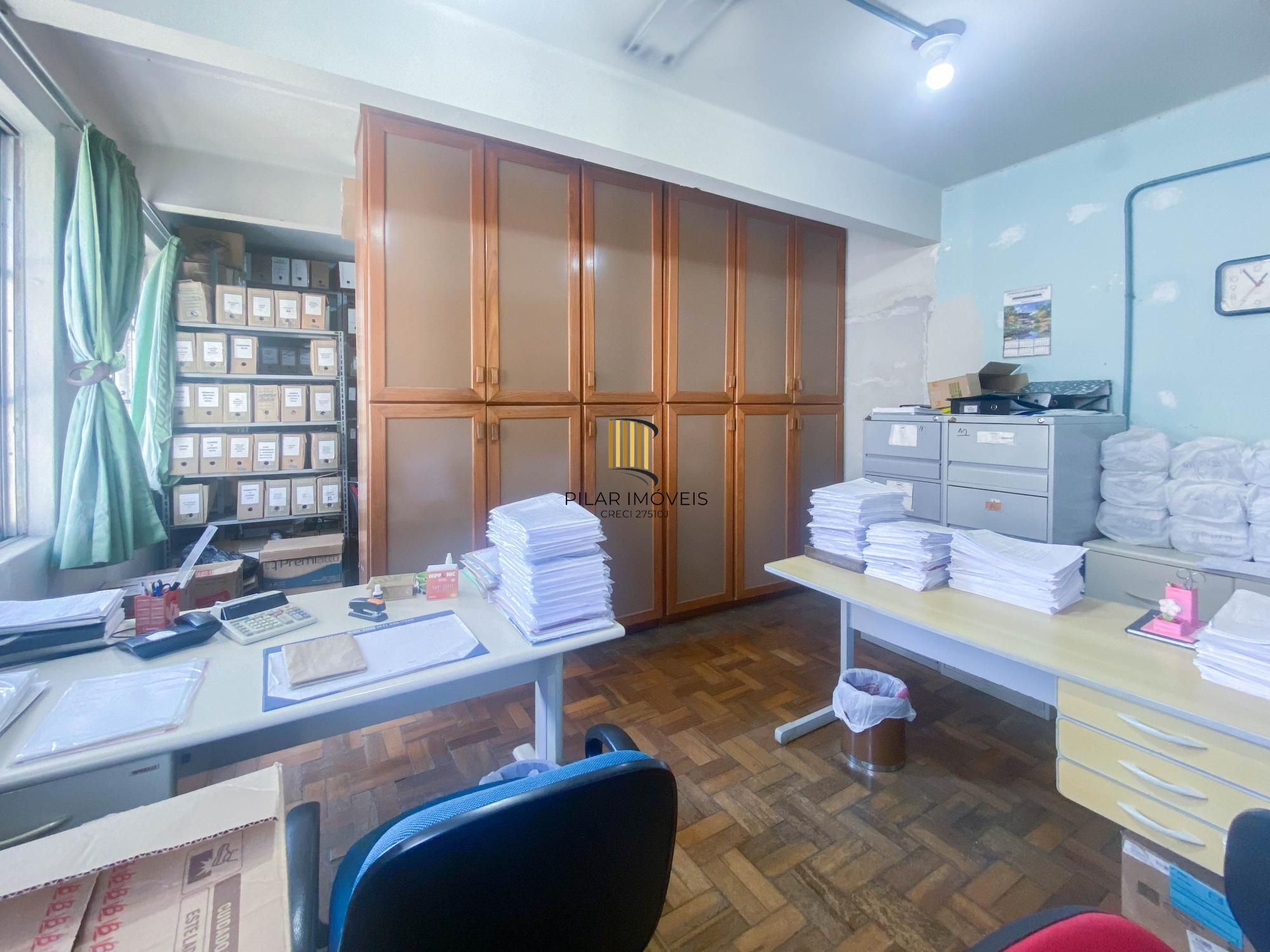 Sala Comercial Vista para o Guaíba, 2 Ambientes e Banheiro - Galeria do Rosário