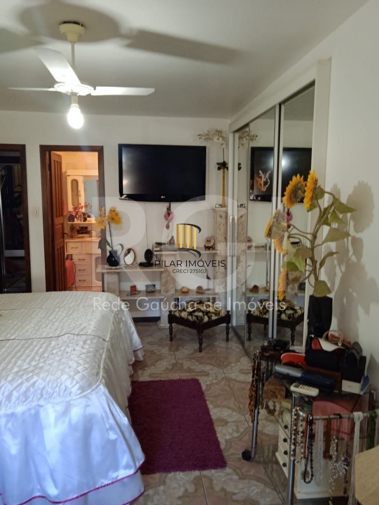 Casa para Venda - 750m², 6 dormitórios, sendo 3 suites, 4 vagas - Partenon