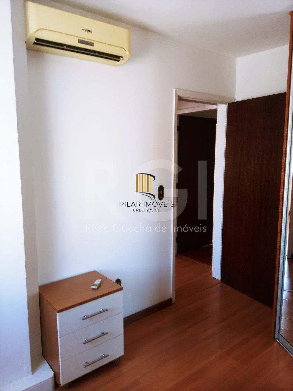 Apartamento desocupado, 2 quartos, andar alto, garagem  na Cidade Baixa.