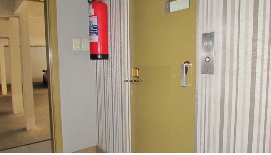 Apartamento para Venda - 104.12m², 3 dormitórios, sendo 1 suites, 1 vaga - Petró