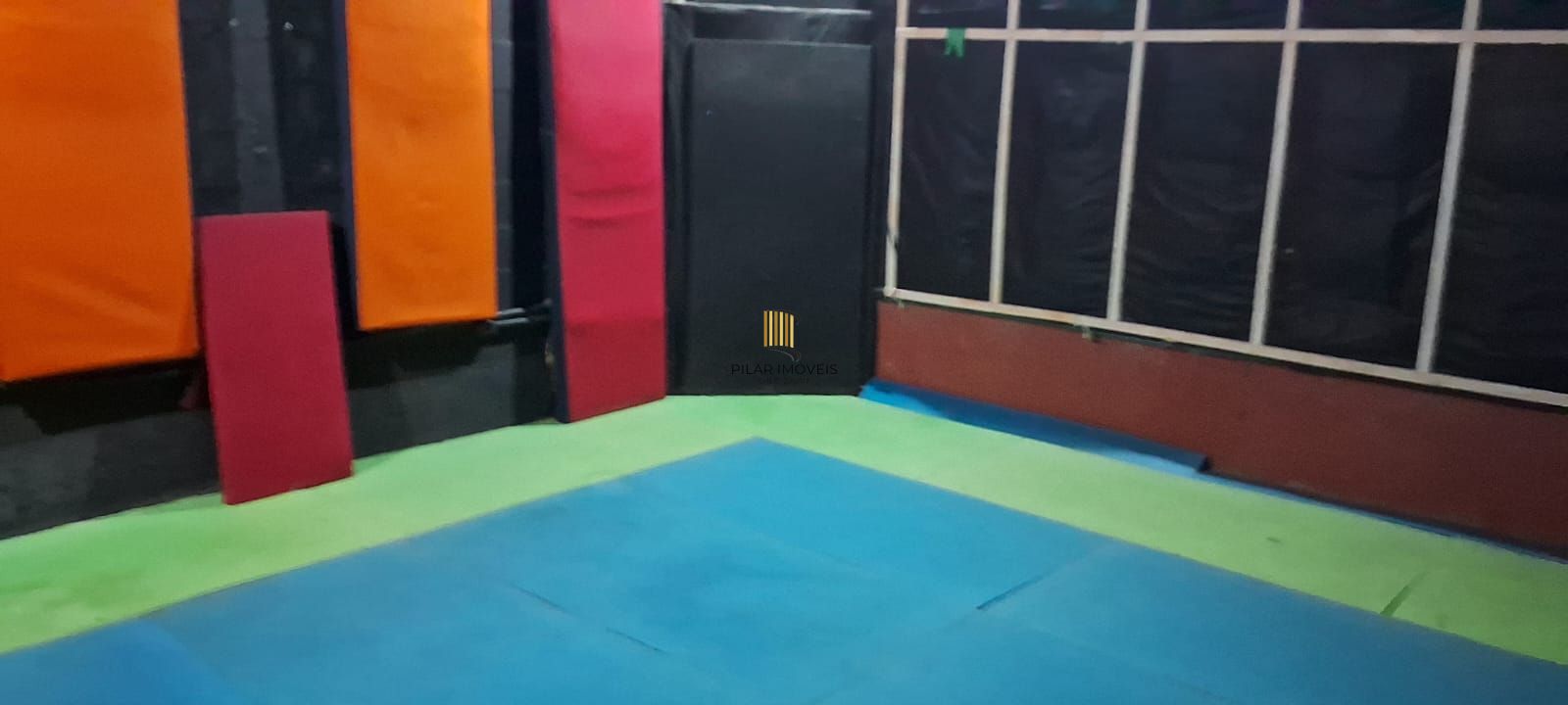 Casa Comercial Reformada no Bairro Rio Branco