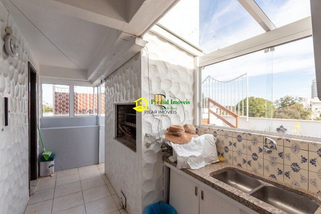 Cobertura para Venda - 306.94m², 3 dormitórios, sendo 2 suites, 2 vagas - Menino