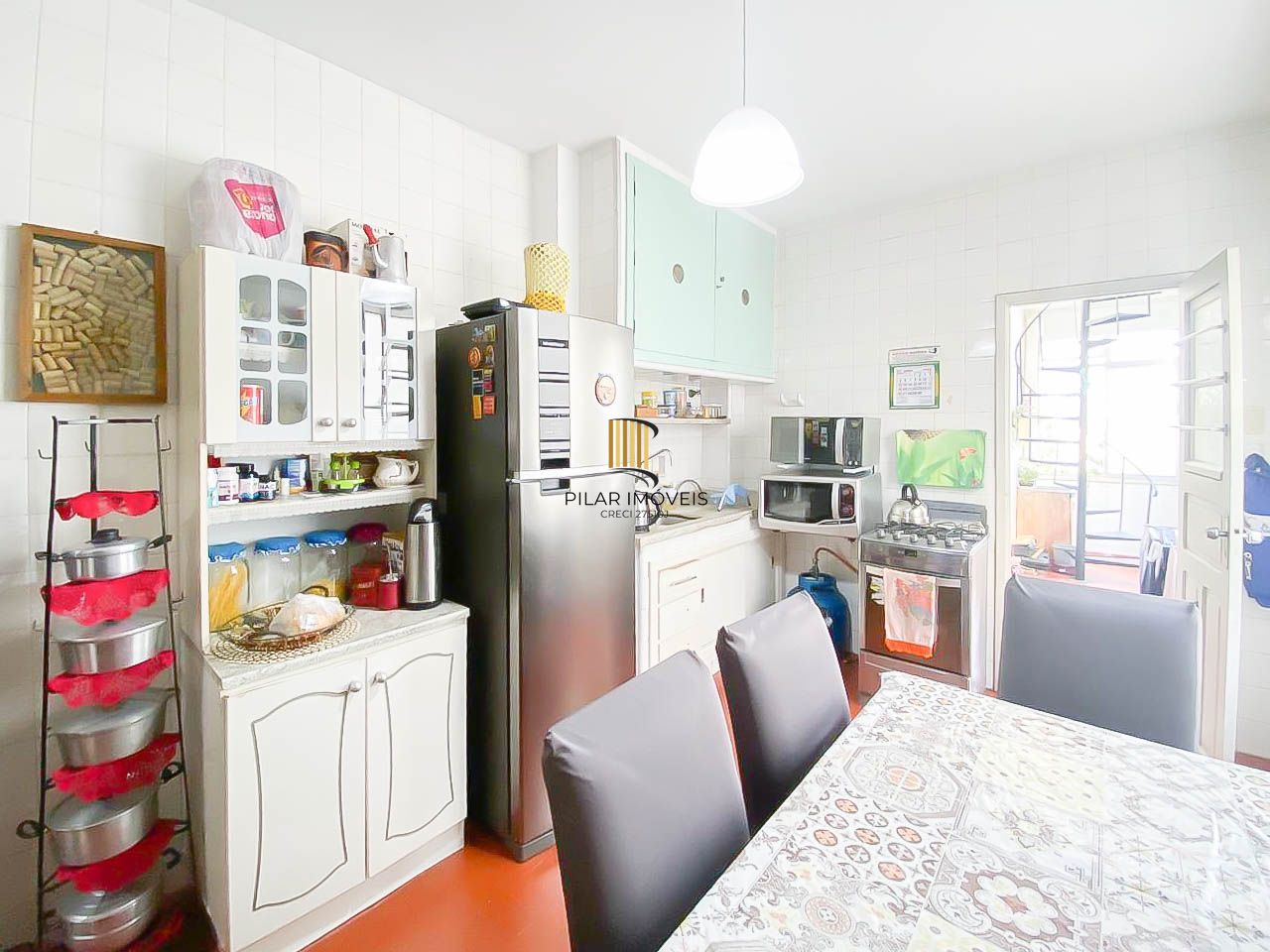 Duplex à venda no Rio Branco com 2 dormitórios, salão privativo e 2 vagas