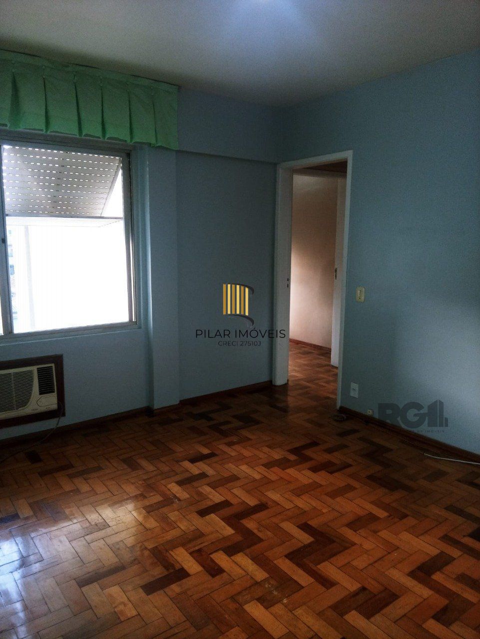Apartamento 2 quartos, 2 banheiros e garagem na Cidade Baixa.