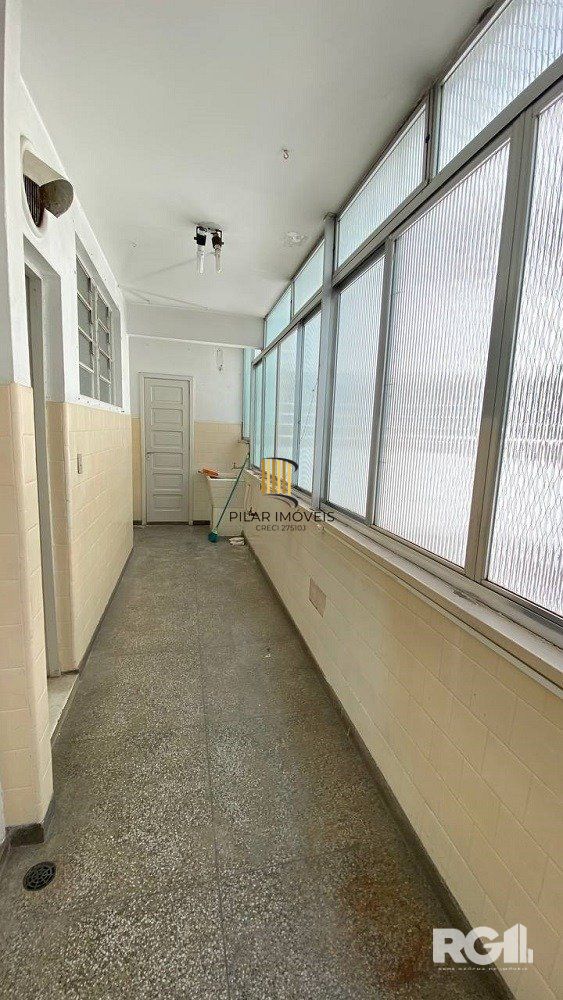 APARTAMENTO 3  DORMITÓRIOS DE FRENTE PRÓXIMO A REDENÇÃO