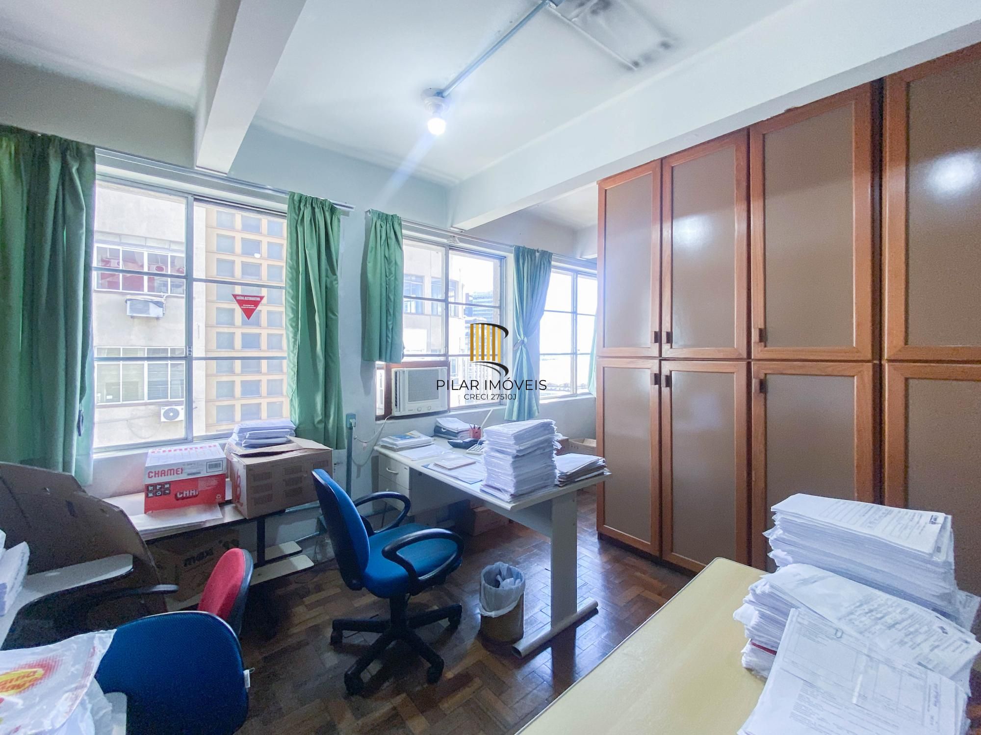 Sala Comercial Vista para o Guaíba, 2 Ambientes e Banheiro - Galeria do Rosário