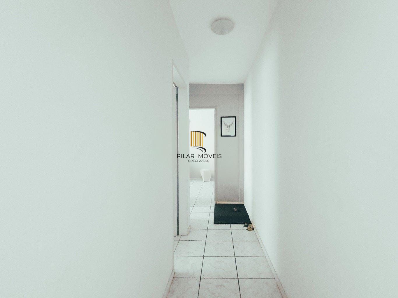 Apartamento 2 Dormitórios na Curupaiti com Vaga de Garagem – Completo e Bem Localizado