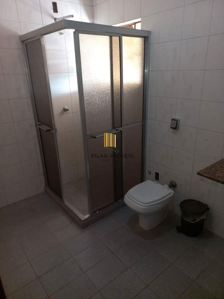 Casa 4 dormitórios, com sacada e amplo terraço