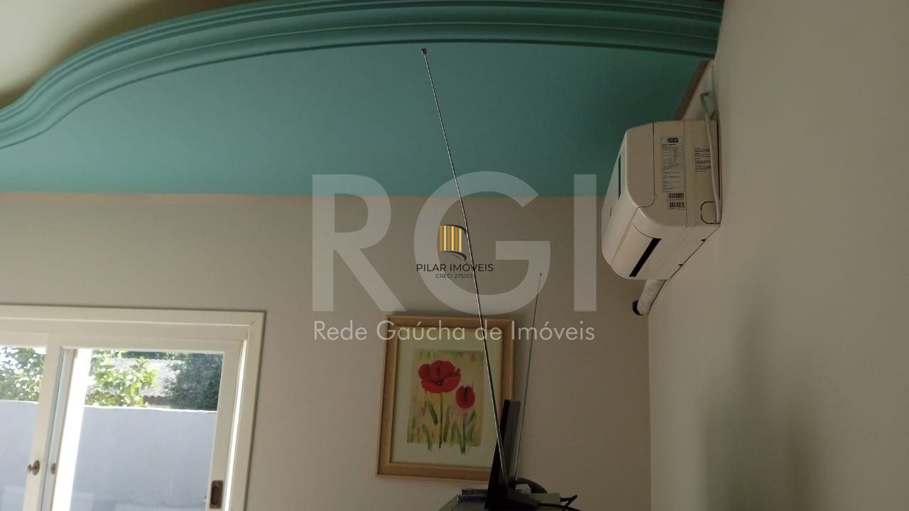 Casa para Venda - 90m², 3 dormitórios, 4 vagas - Maria Regina