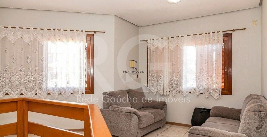 Casa para Venda - 287m², 4 dormitórios, sendo 1 suites, 4 vagas - Partenon