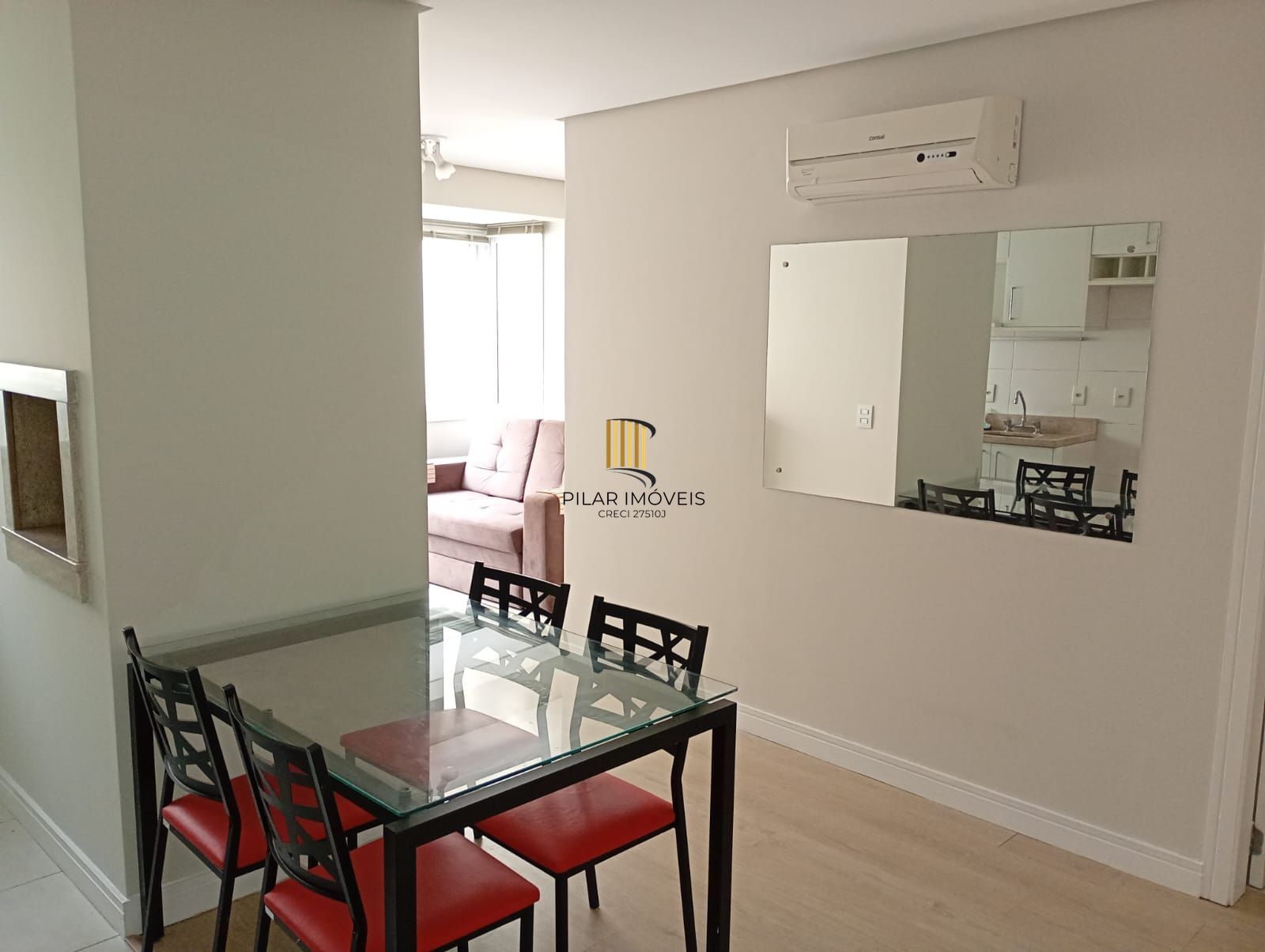 Apartamento de 1 dormitório, suíte, garagem, à venda em Cidade Baixa, Porto Alegre.