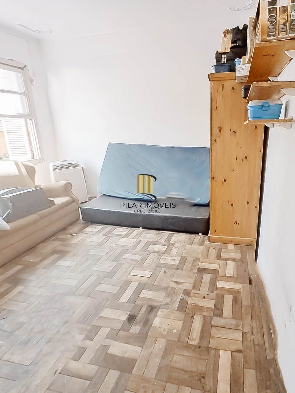 JK mobiliado à venda na Av. Azenha – Porto Alegre, pronto para morar