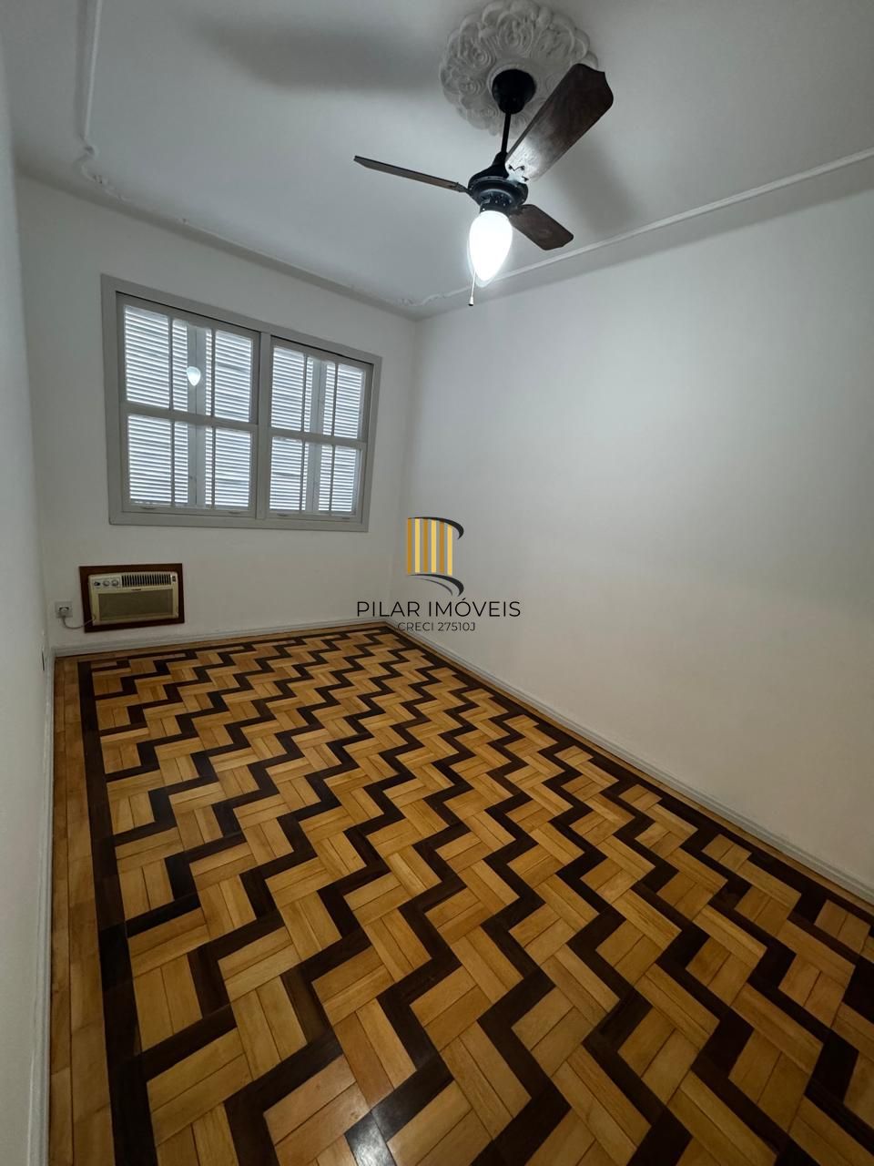Apartamento de 1 Quarto reformado à Venda no Menino Deus – Porto Alegre | Financiável