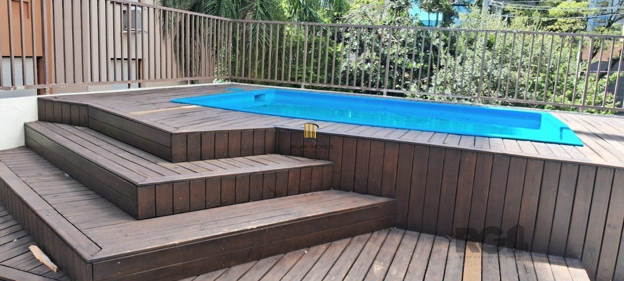 Apartamento de 152 m², com 3 dormitórios, 1 suíte e 2 vagas no bairro Bom Fim