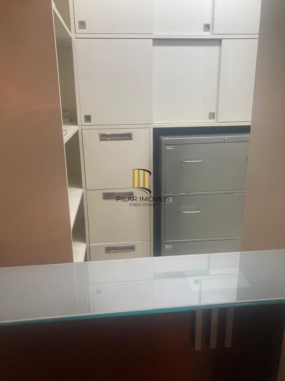 Sala Comercial à Venda na Rua dos Andradas – 47,10m² Semi Mobiliada – Excelente Oportunidade no Centro