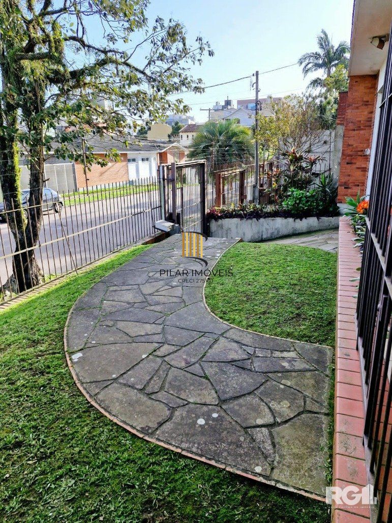 Casa à venda no Jardim do Salso - Porto Alegre - Cód. RP390826