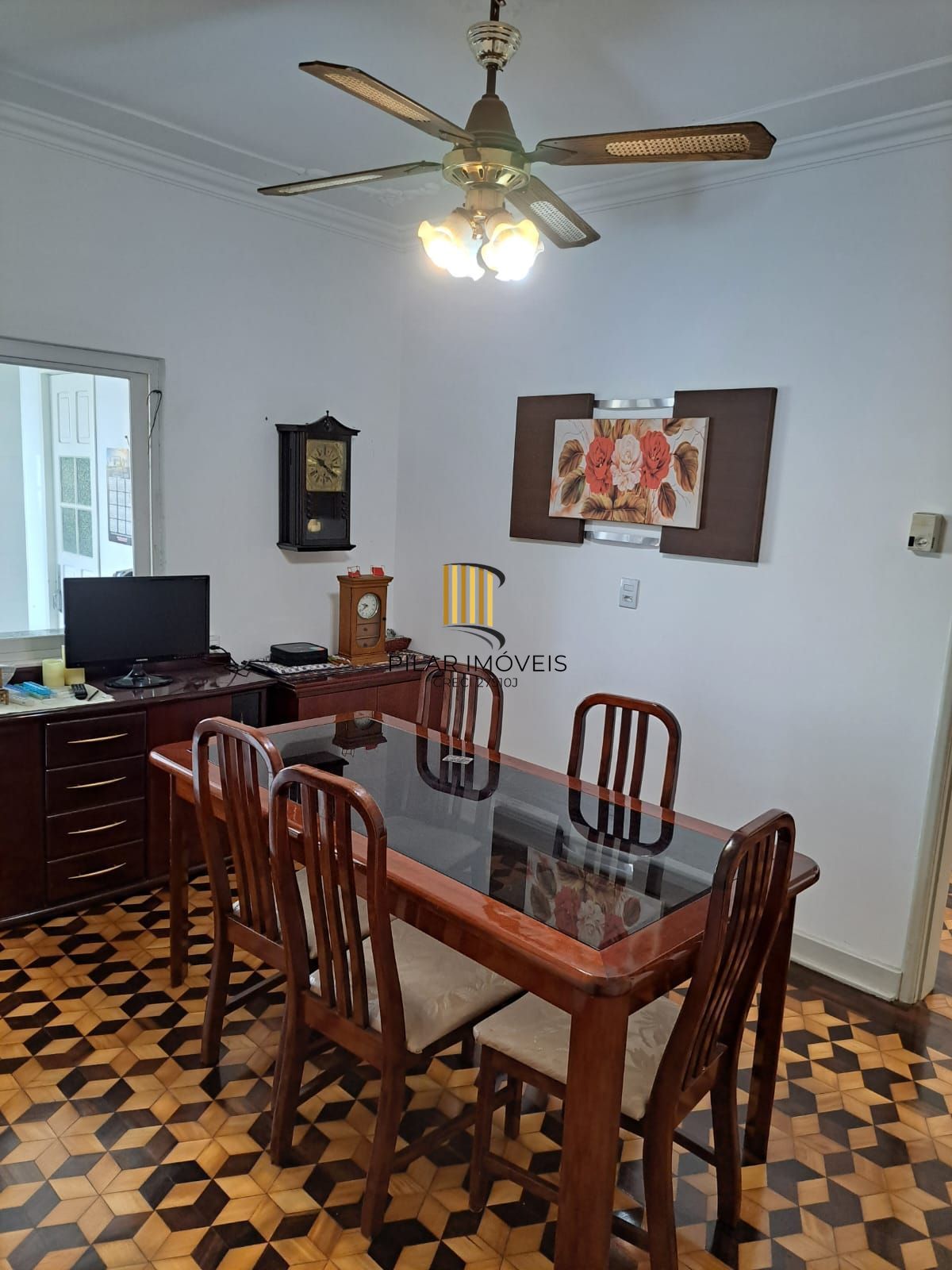 Apartamento  3 dormitórios, de frente com sacada, garagem , elevador, Bairro Cid
