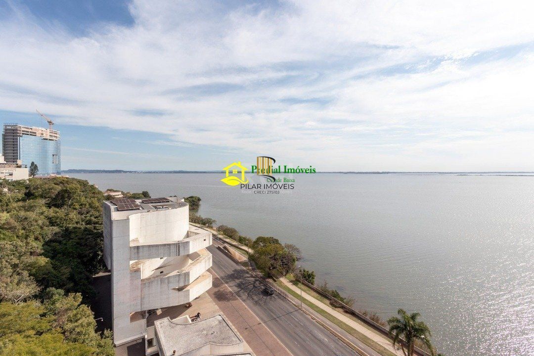 Cobertura para Venda - 306.94m², 3 dormitórios, sendo 2 suites, 2 vagas - Menino