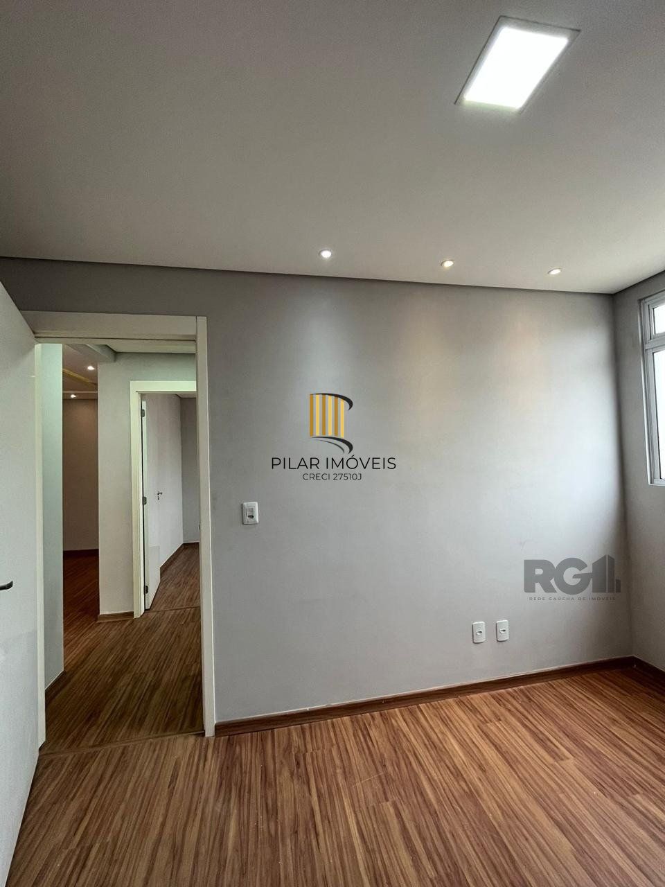 Ótima Casa Terrea,  2 dormitórios , 2 vagas de garagens bairro Hipica em Porto A