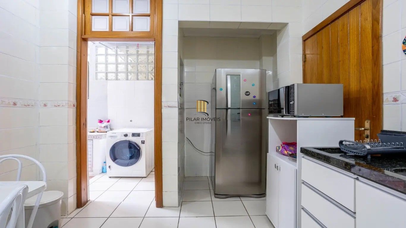 Apartamento de 2 dormitórios no centro histórico de Poa